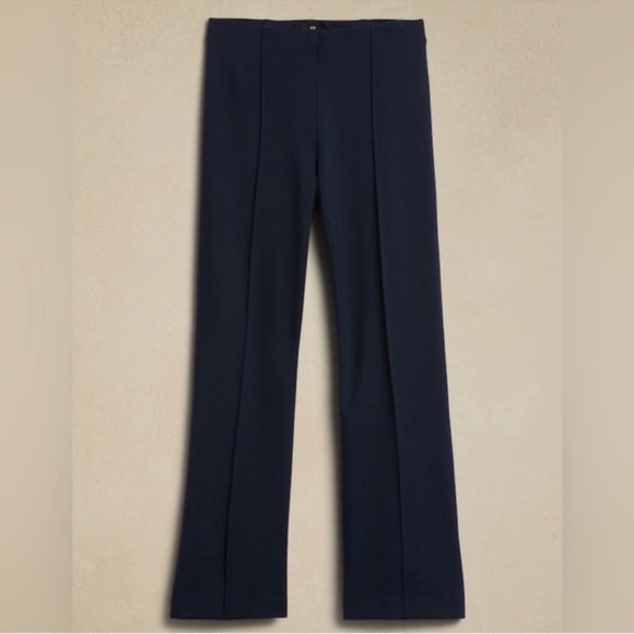 NWT! Banana Republic Navy Blue Cropped Flare Everywhere Ponte Pant - Multiple 🧡 - Picture 3 of 11